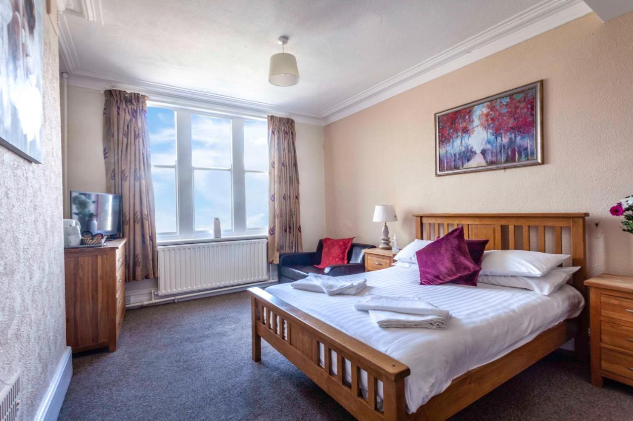 Hotel The Royal Bar & Shaker Morecambe Exterior foto