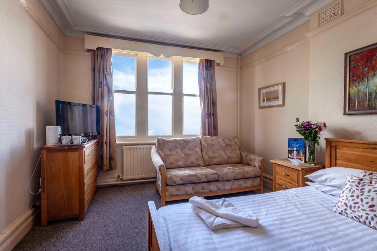 Hotel The Royal Bar & Shaker Morecambe Exterior foto